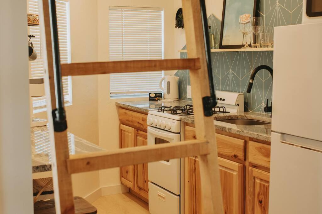אלבוקרקי Agave Tiny House At Cactus Flower-Hot Tub-Pet Friendly-No Pet Fees! מראה חיצוני תמונה