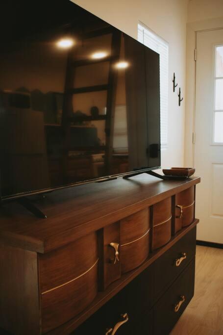 אלבוקרקי Agave Tiny House At Cactus Flower-Hot Tub-Pet Friendly-No Pet Fees! מראה חיצוני תמונה