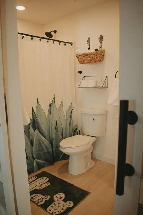 אלבוקרקי Agave Tiny House At Cactus Flower-Hot Tub-Pet Friendly-No Pet Fees! מראה חיצוני תמונה