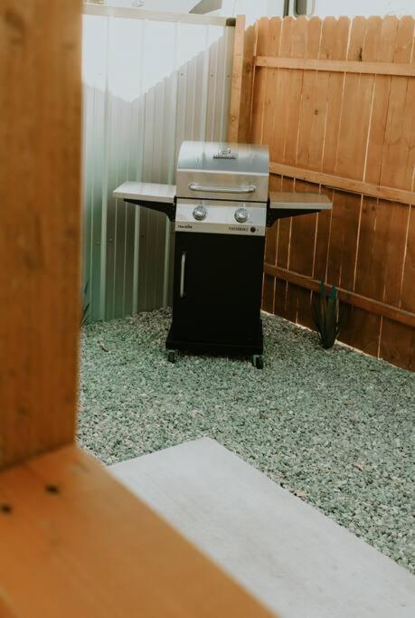 אלבוקרקי Agave Tiny House At Cactus Flower-Hot Tub-Pet Friendly-No Pet Fees! מראה חיצוני תמונה